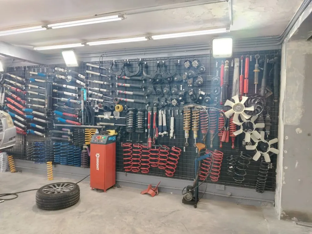 Al Khawaneej Car Maintenance & Trading in Al Sadd , Doha #36 - 5  image 